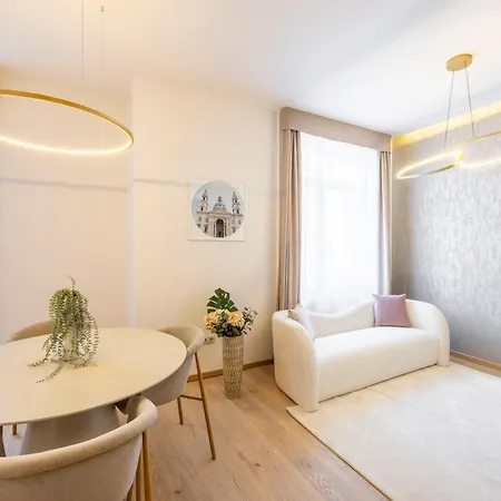 Luxurious W/ A Stunning View To The Basilica * Budapeste