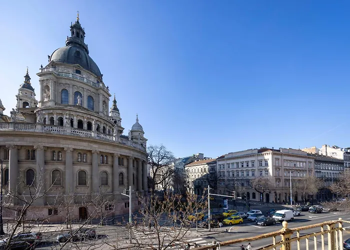 Luxurious W/ A Stunning View To The Basilica Apartament *