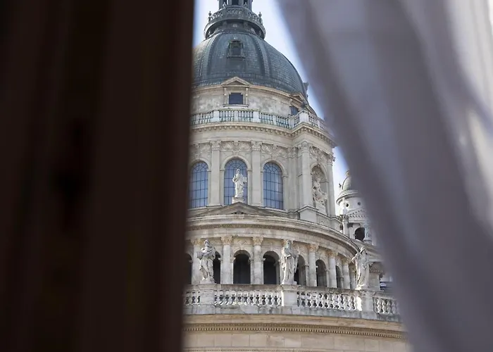 Luxurious W/ A Stunning View To The Basilica Apartament *